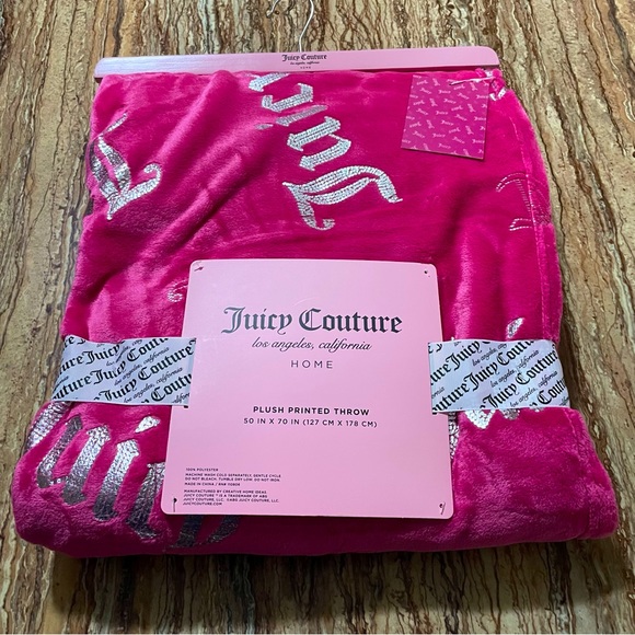 Juicy Couture Pink Plush Logo Printed Throw Blanket - Picture 1 of 5